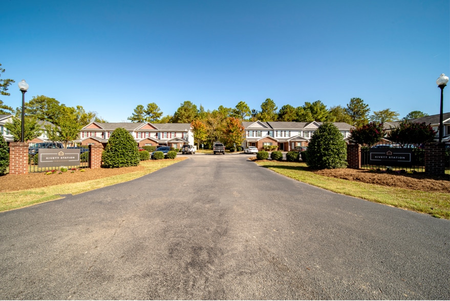 35-103 Kivett Rd, Lillington, NC à vendre - Photo du bâtiment - Image 2 de 8