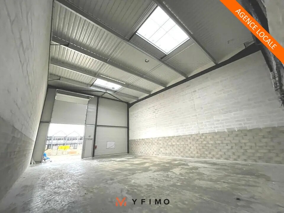 Flex in Flins-sur-Seine for lease Interior Photo- Image 1 of 10