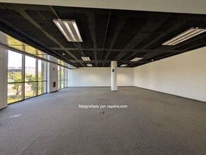 Carrer de Frederic Mompou, 5, Sant Just Desvern, Barcelona for lease Interior Photo- Image 2 of 19