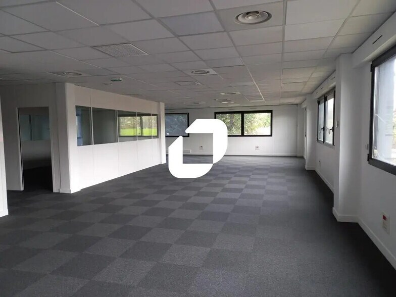 15-17 Rue Nicolas Appert, Villeneuve-d'Ascq à louer - Photo intérieure - Image 2 de 6