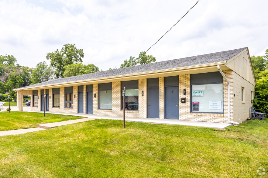 917 9th St, West Des Moines, IA for lease - Building Photo - Image 2 of 3