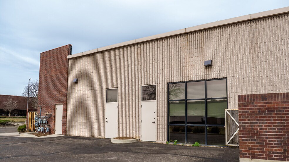 450 Courtney Way, Lafayette, CO for lease - Building Photo - Image 2 of 8