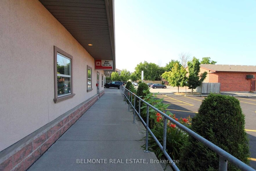 378 King St W, Oshawa, ON for lease - Interior Photo - Image 3 of 3