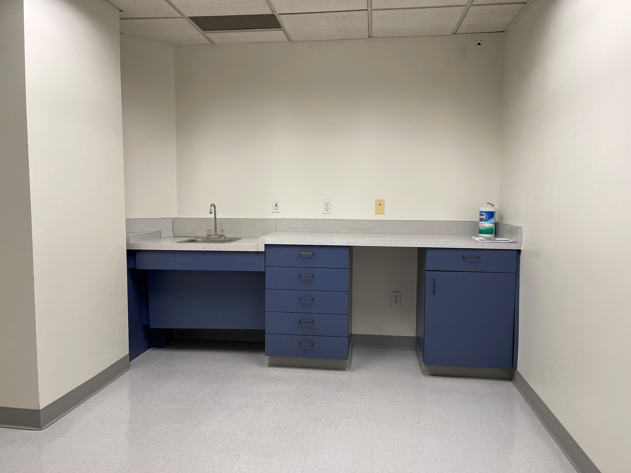 5757 W Century Blvd, Los Angeles, CA for lease Interior Photo- Image 1 of 6