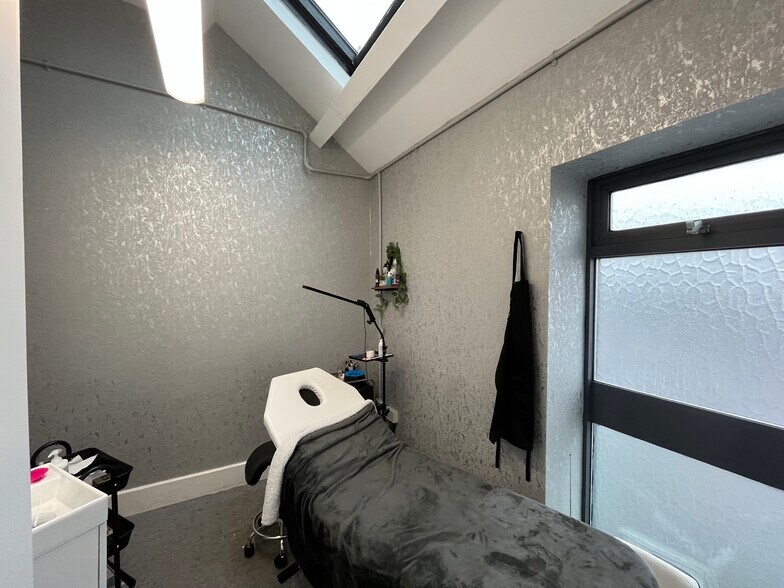 84 High St, Swadlincote à vendre - Photo du bâtiment - Image 3 de 4