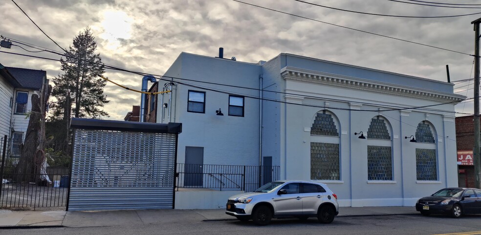 2940 Richmond Ter, Staten Island, NY for lease - Building Photo - Image 3 of 24