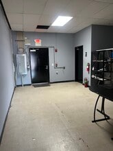 322-340 W Main St, Carpentersville, IL à louer Photo intérieure- Image 2 de 14