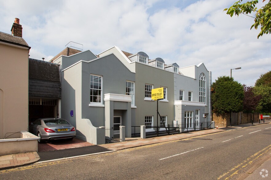 57-63 Church Rd, Londres à louer - Photo du bâtiment - Image 2 de 8