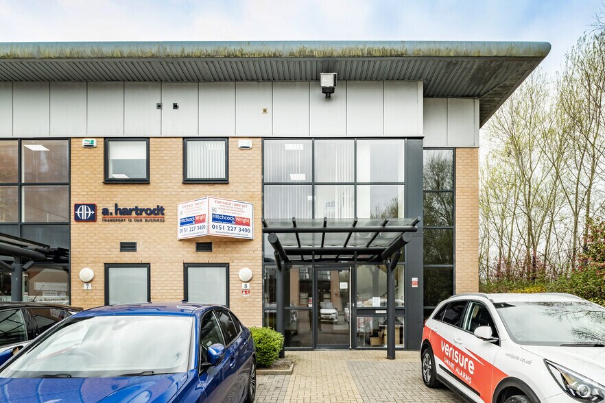 7-8A Hurricane Ct, Liverpool à vendre - Photo du bâtiment - Image 3 de 4