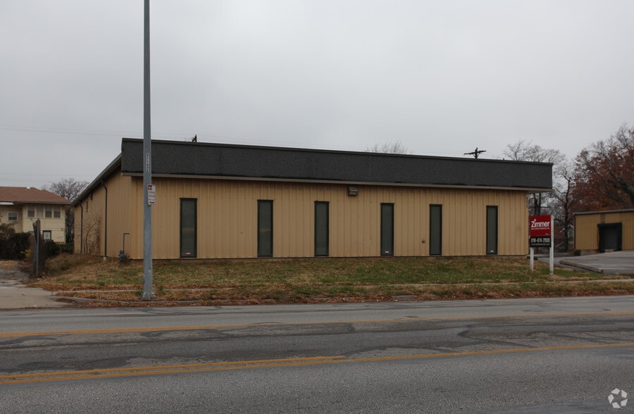 5618 Troost Ave, Kansas City, MO for lease - Building Photo - Image 2 of 10