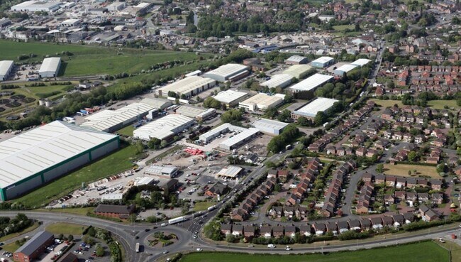 Plus de détails pour Aston Way, Middlewich - Industriel à louer