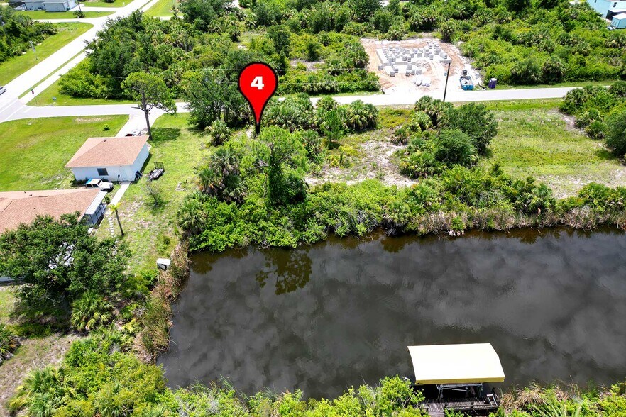 9570 Melody Cir, Port Charlotte, FL à vendre - Photo principale - Image 1 de 1