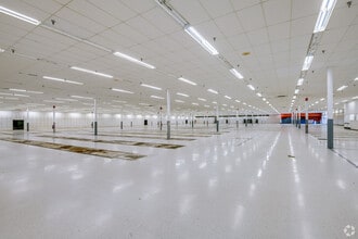 2211-2417 S Green Bay Rd, Racine, WI for lease Interior Photo- Image 2 of 17