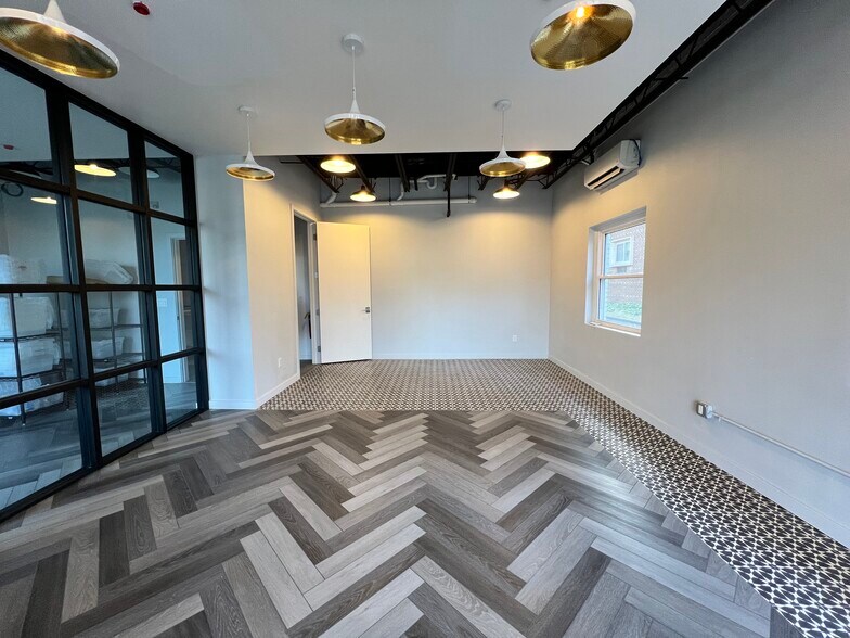 5 Mott Ave, Norwalk, CT à louer - Photo du bâtiment - Image 1 de 9