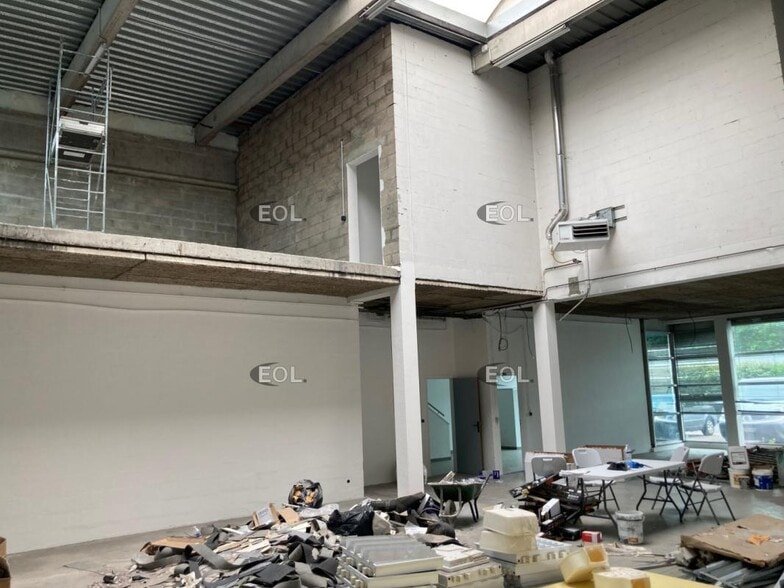 Flex in Valenton for lease - Interior Photo - Image 3 of 6