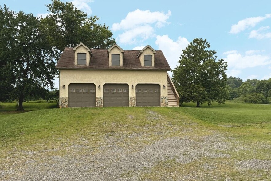 107 5th St, Delaware City, DE à vendre - Photo du bâtiment - Image 2 de 9