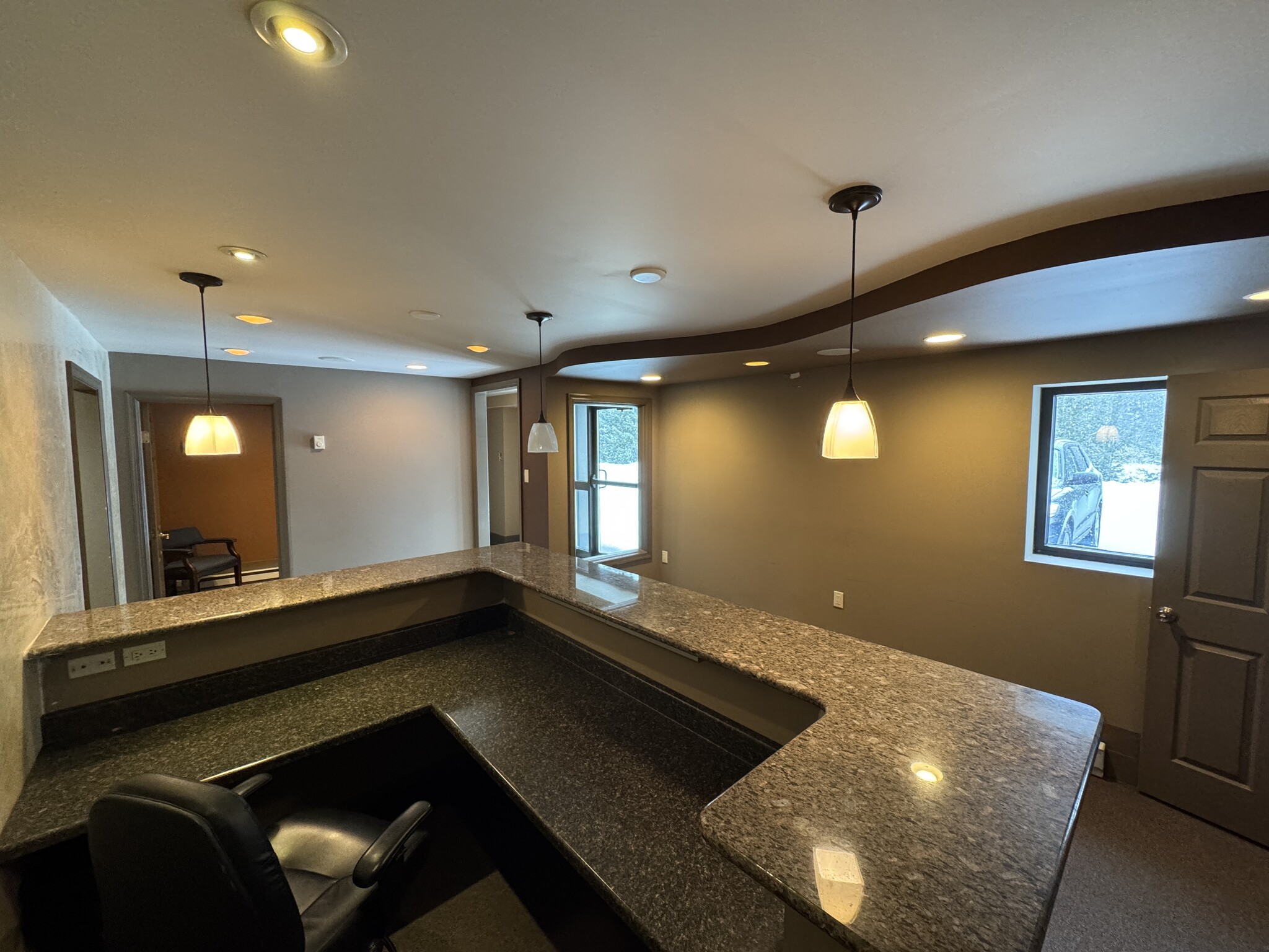 2642 Route 940, Pocono Summit, PA for lease Interior Photo- Image 1 of 9