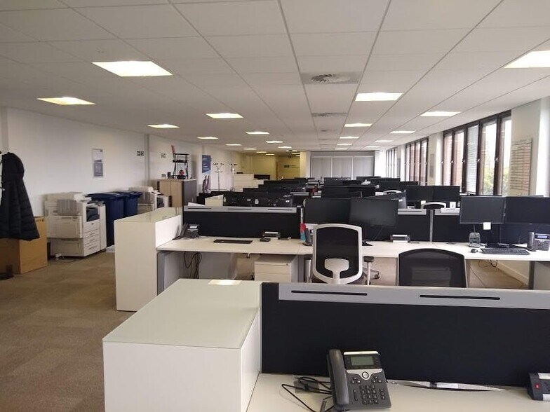 South St, Staines à louer - Photo intérieure - Image 2 de 16