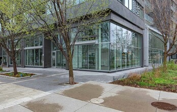 490-500 Front St E, Toronto, ON à louer Photo du bâtiment- Image 2 de 10