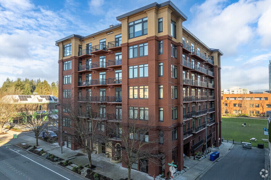 1106 108th Ave NE, Bellevue, WA à vendre - Photo principale - Image 1 de 8