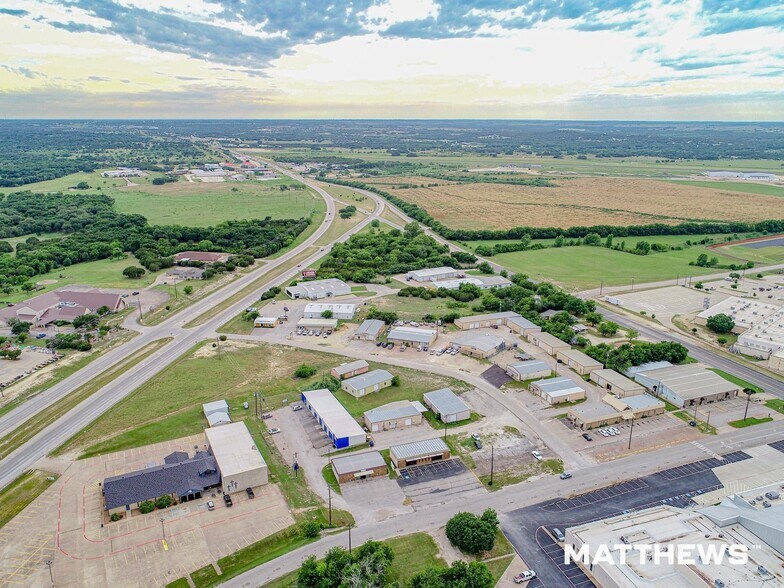 Bobby Ln Texas Industrial Portfolio portefeuille de 5 propriétés à vendre sur LoopNet.ca - Photo du bâtiment - Image 2 de 3
