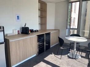 1-3 Boulevard Charles De Gaulle, Colombes for sale Interior Photo- Image 2 of 6