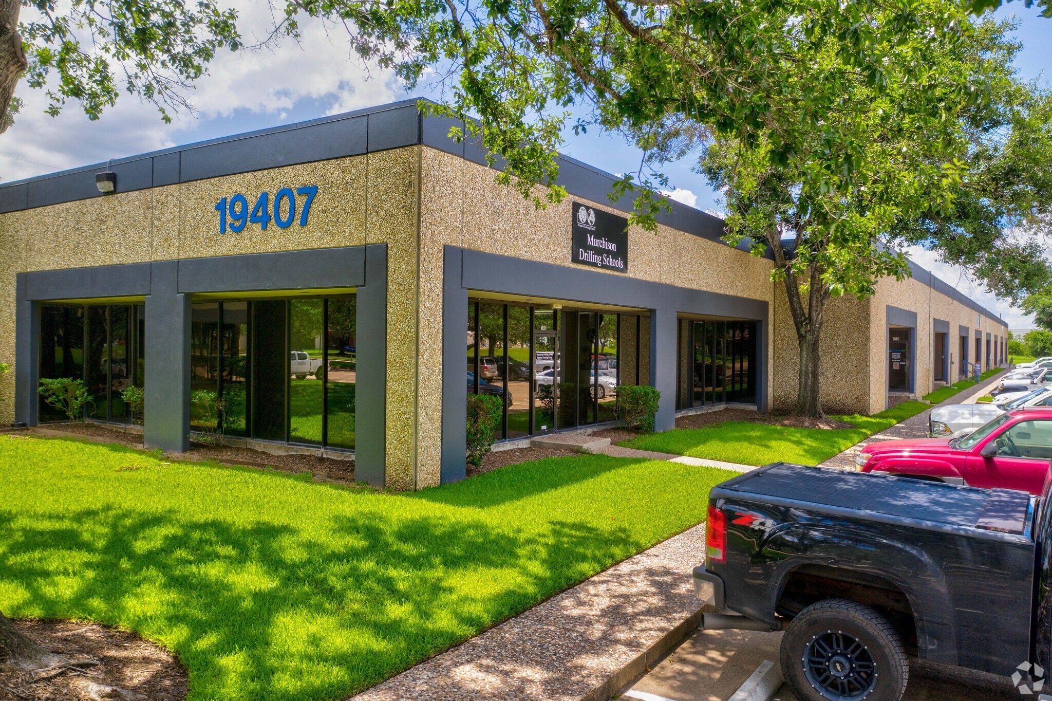 19407 Park Row, Houston, TX for lease Primary Photo- Image 1 of 13