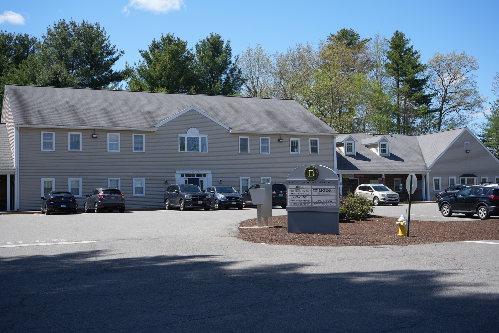 1 Commons Dr, Londonderry, NH for lease Building Photo- Image 1 of 4