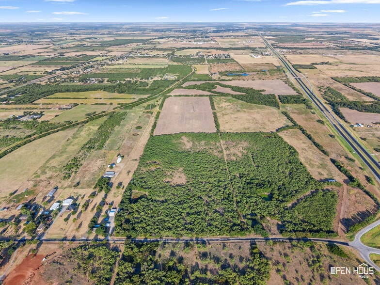 2564 Wellington Lane, Wichita Falls, TX for sale - Building Photo - Image 2 of 35