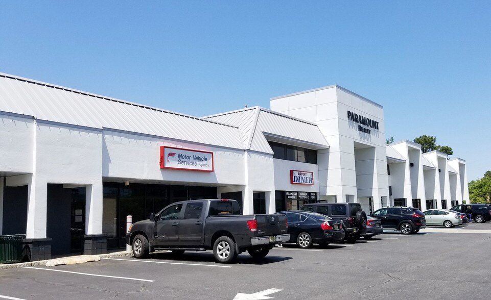 1195 Route 70, Lakewood, NJ à louer - Photo du bâtiment - Image 3 de 4