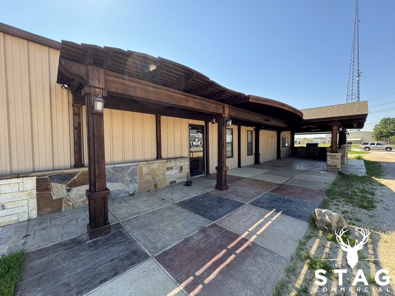 9067 Teasley Ln, Denton, TX for lease - Building Photo - Image 2 of 21