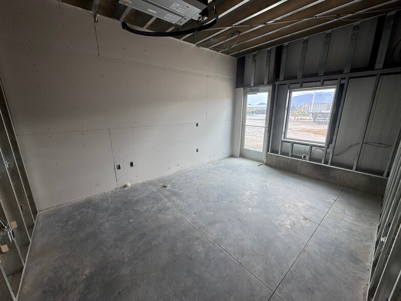 87 American Way, Payson, UT for lease - Building Photo - Image 3 of 9