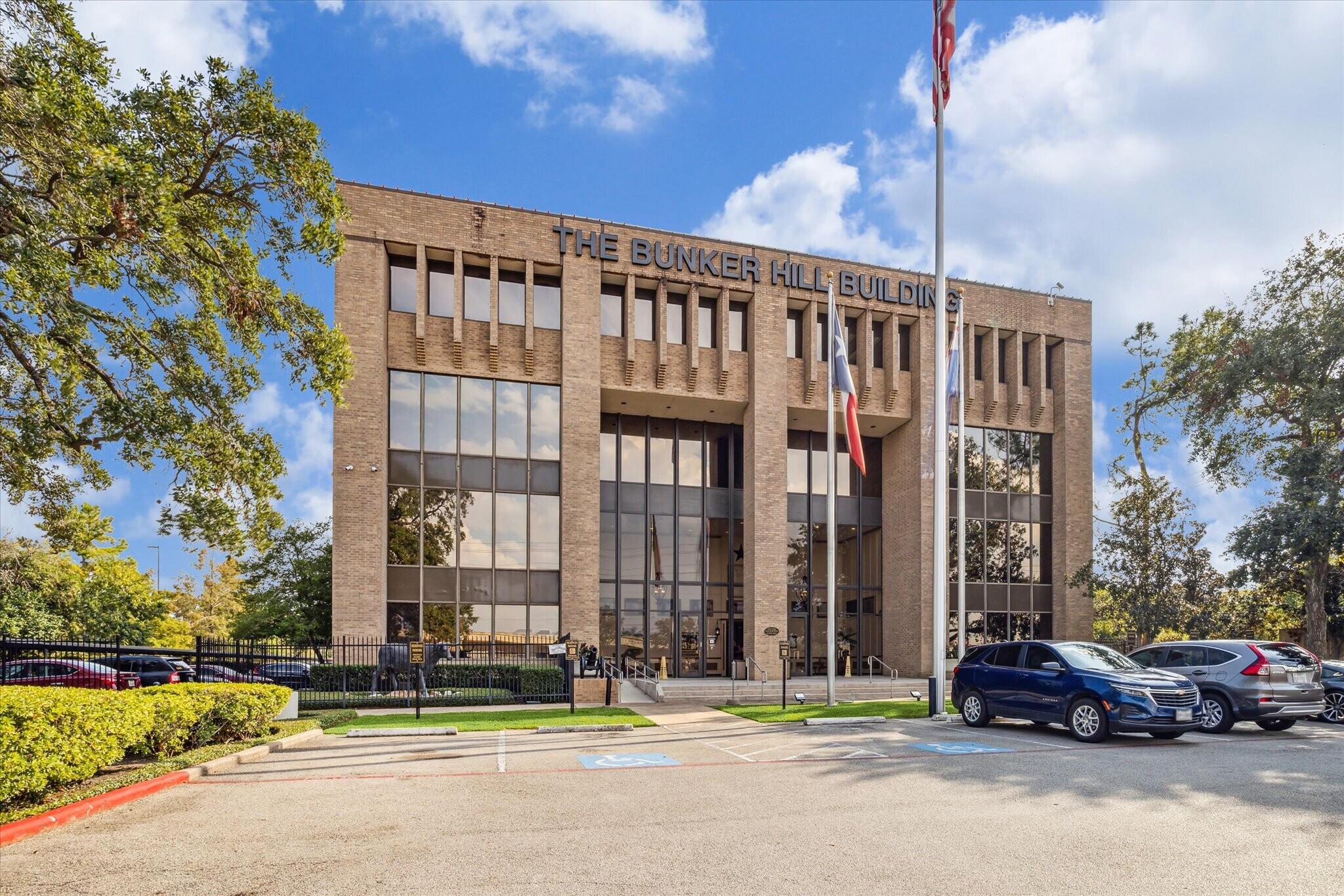 9525 Katy Fwy, Houston, TX à louer Photo du bâtiment- Image 1 de 16