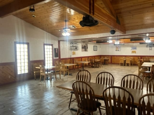 6100 S Mooney Blvd, Visalia, CA for lease - Building Photo - Image 3 of 18