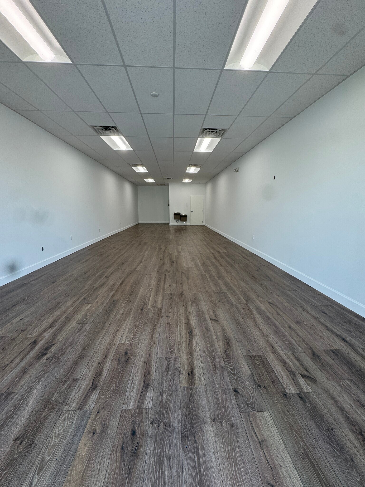 240 S Andrews Ave, Pompano Beach, FL for lease Interior Photo- Image 1 of 4
