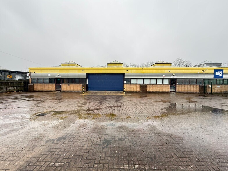 3 Milnyard Sq, Peterborough for lease - Building Photo - Image 2 of 24