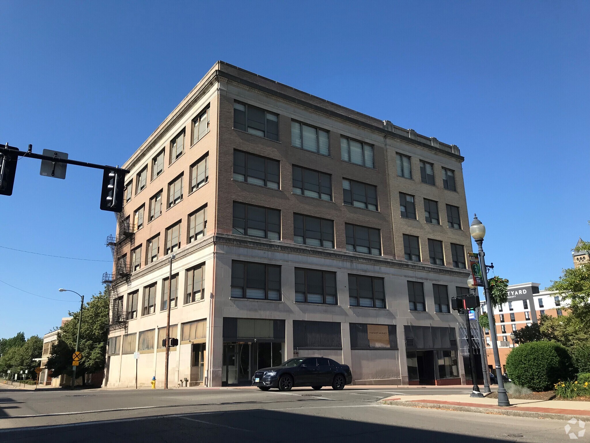 31 E High St, Springfield, OH for lease Primary Photo- Image 1 of 2