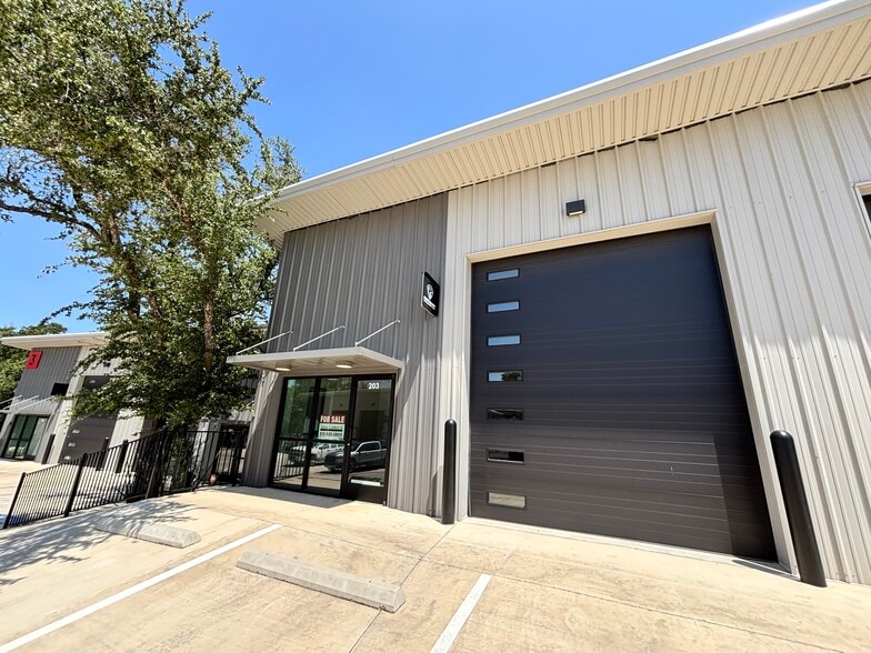205 Cantera Way, Georgetown, TX for sale - Building Photo - Image 3 of 15
