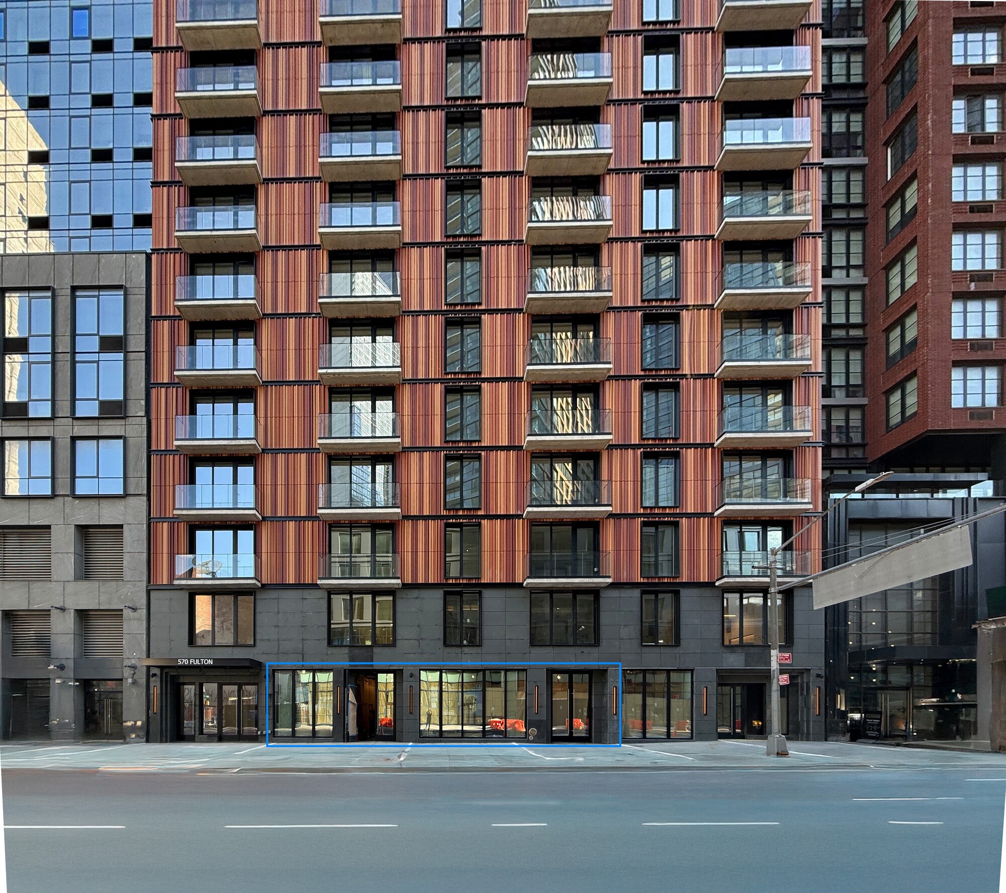 570 Fulton St, Brooklyn, NY à louer Photo du bâtiment- Image 1 de 17