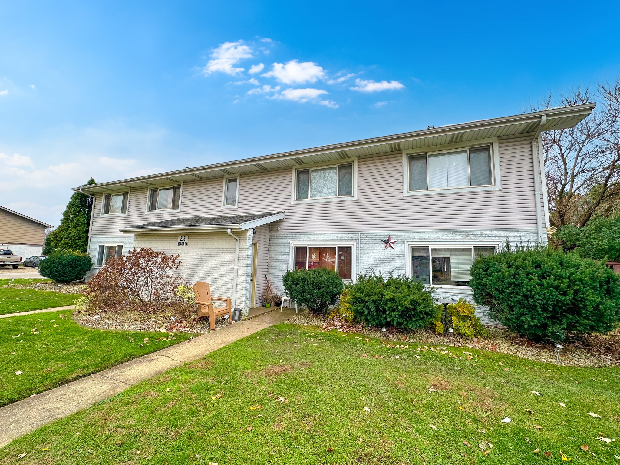 213 Robson Dr, Lockport, IL for sale Primary Photo- Image 1 of 1