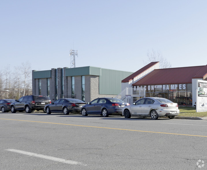 3553-3555 Boul des Entreprises, Terrebonne, QC à vendre - Photo du bâtiment - Image 2 de 2