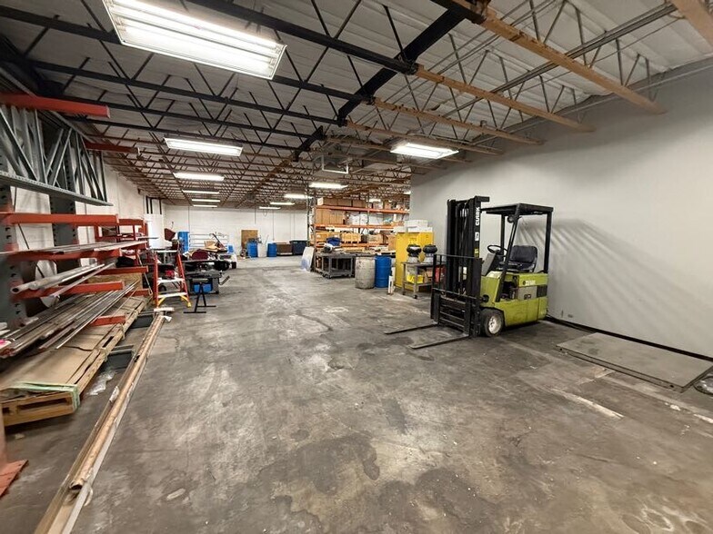 113-117 S Rockford Dr, Tempe, AZ à louer - Photo intérieure - Image 2 de 14