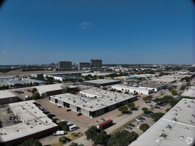 1400 Summit Ave, Plano, TX à louer - Communauté Matterport - Image 2 de 22