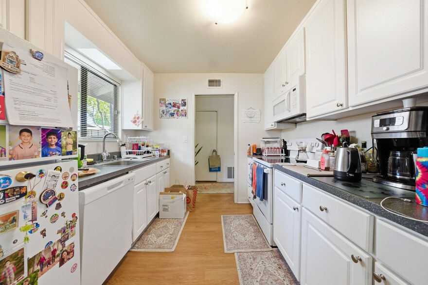 670 Tempe Ct, Pleasant Hill, CA for sale - Building Photo - Image 3 of 14