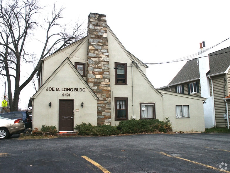 4421 East West Hwy, Bethesda, MD for lease - Building Photo - Image 2 of 3