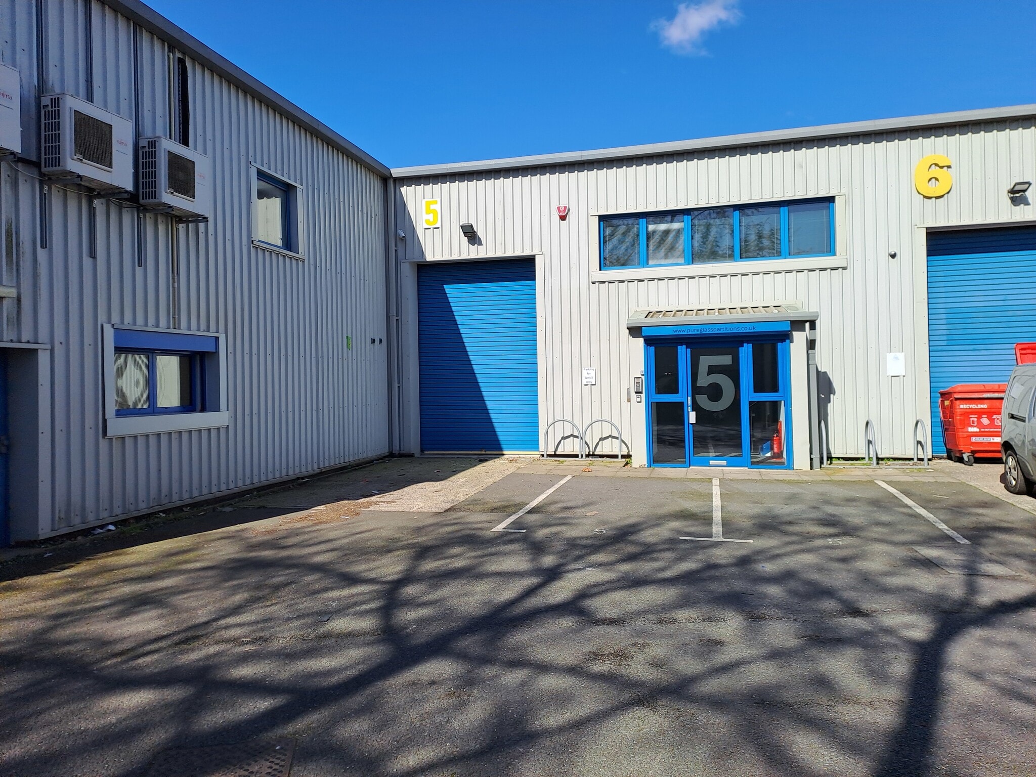 41 Brownfields, Welwyn Garden City for lease Building Photo- Image 1 of 12