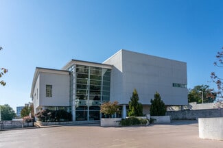 Plus de détails pour 1800 W International Dr, McLean, VA - Commerce de détail à louer