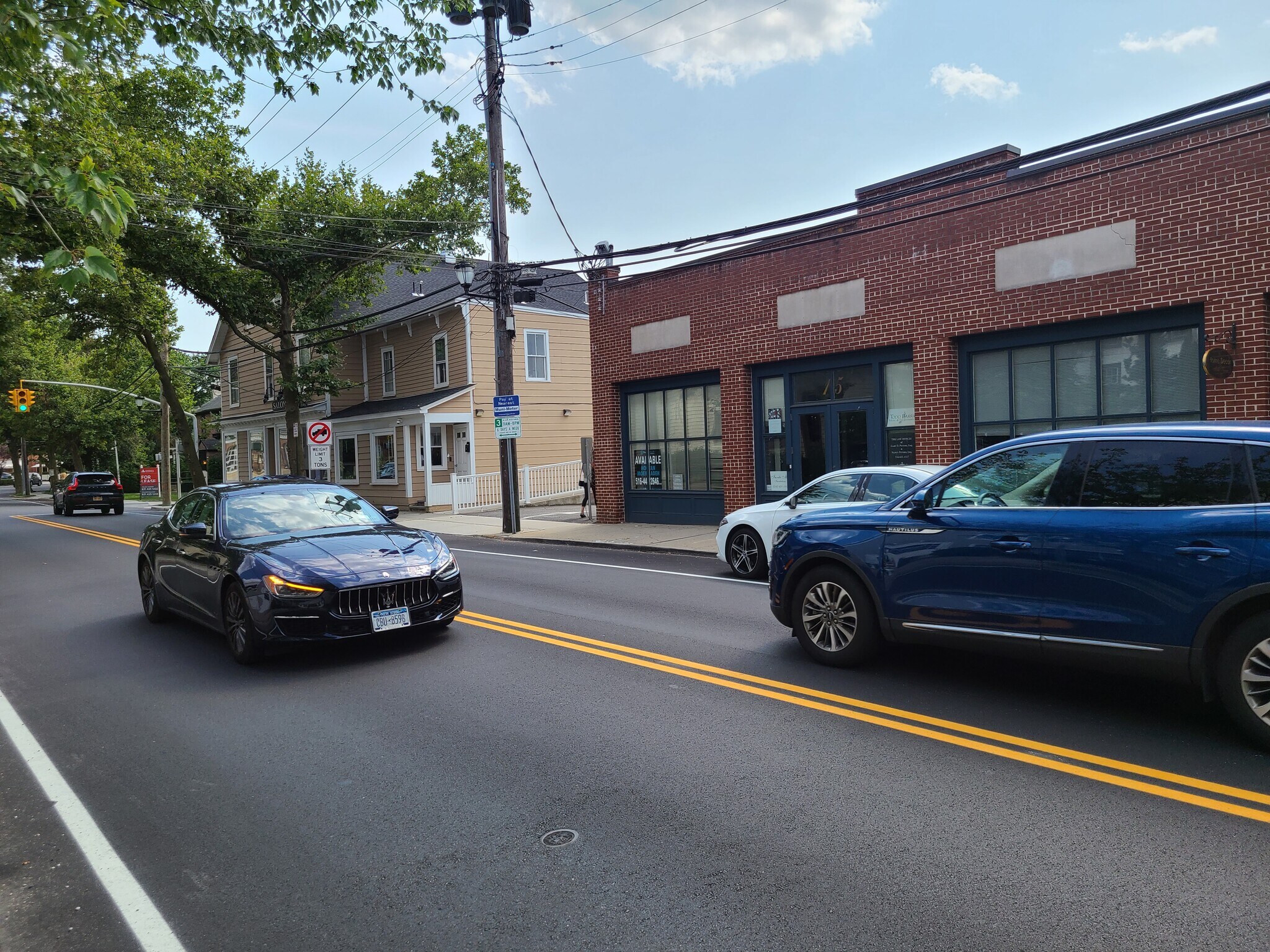 15 Bryant Ave, Roslyn, NY à louer Photo du bâtiment- Image 1 de 18