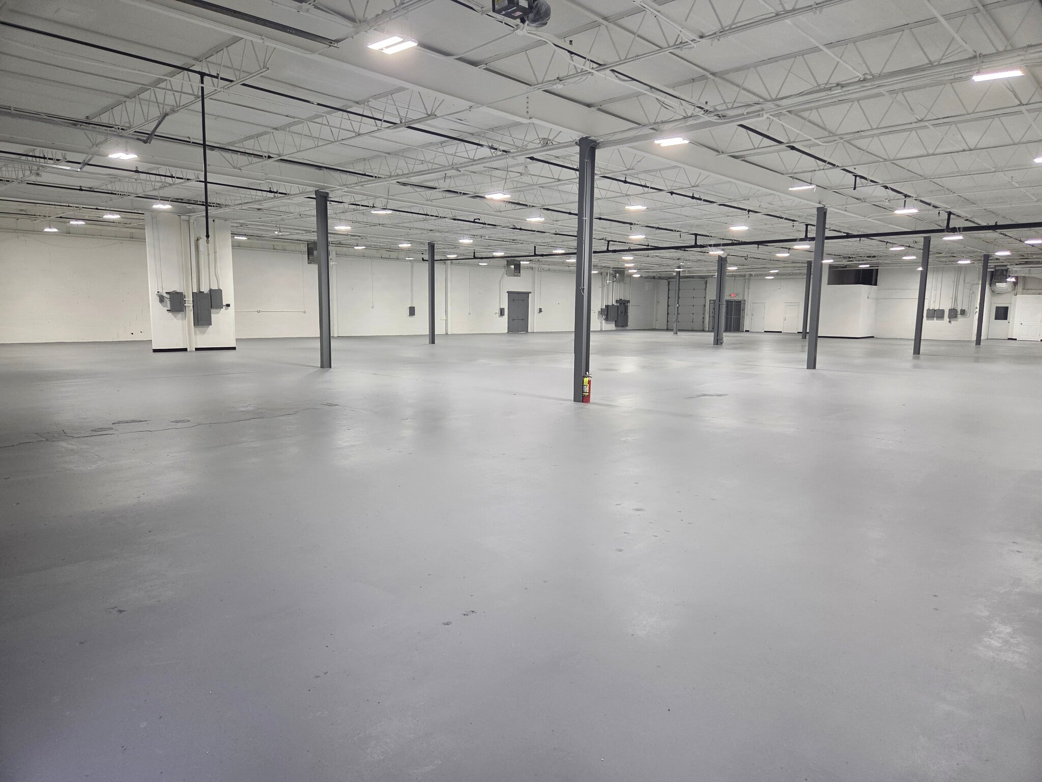 200 Engineers Rd, Hauppauge, NY for lease Primary Photo- Image 1 of 19