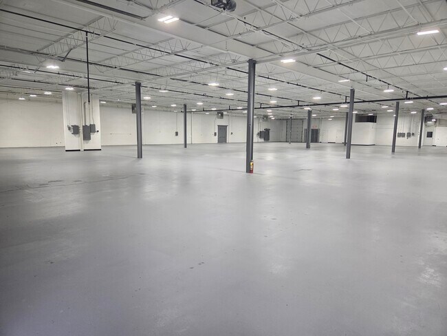 More details for 200 Engineers Rd, Hauppauge, NY - Industrial for Lease